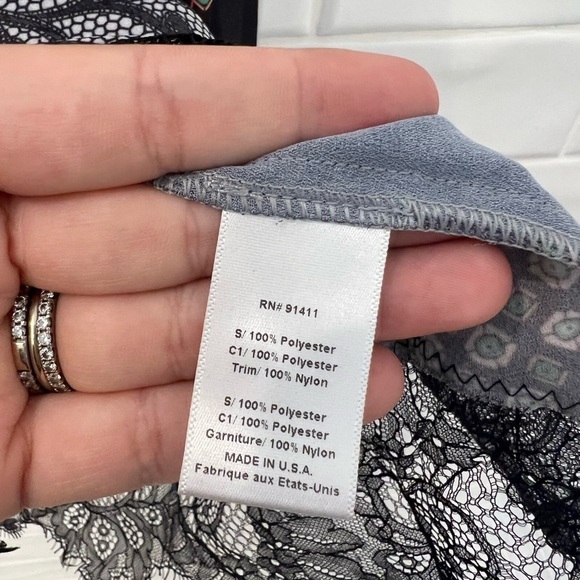 CLOVER Canyon Library Stripe lace hem shell Jersey Sleeveless Top - Picture 8 of 8